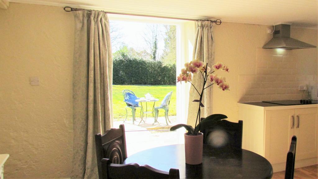 Octon Lodge Taunton Exterior photo