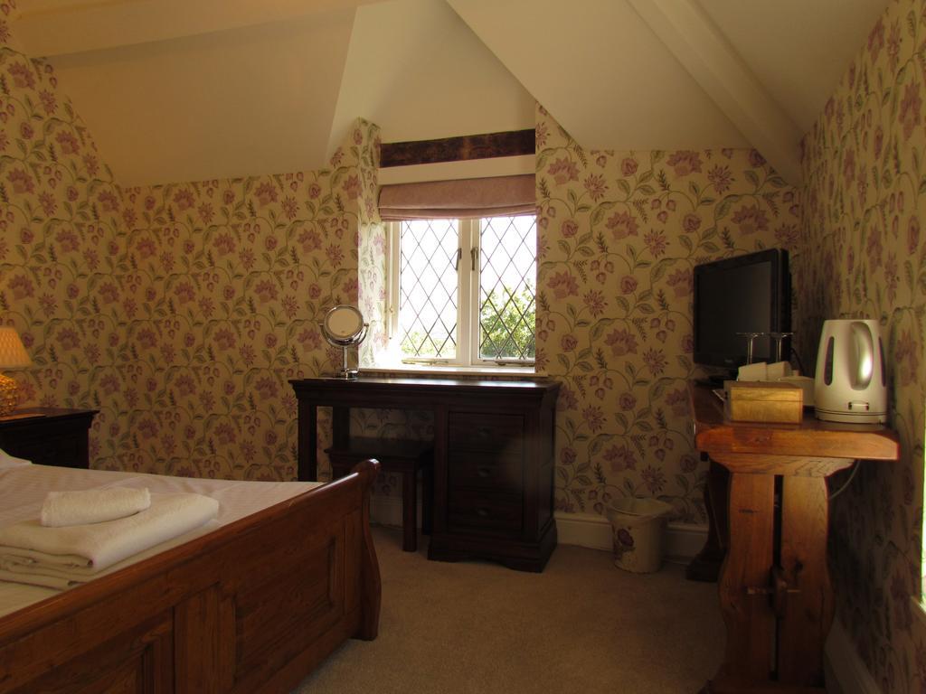 Octon Lodge Taunton Exterior photo